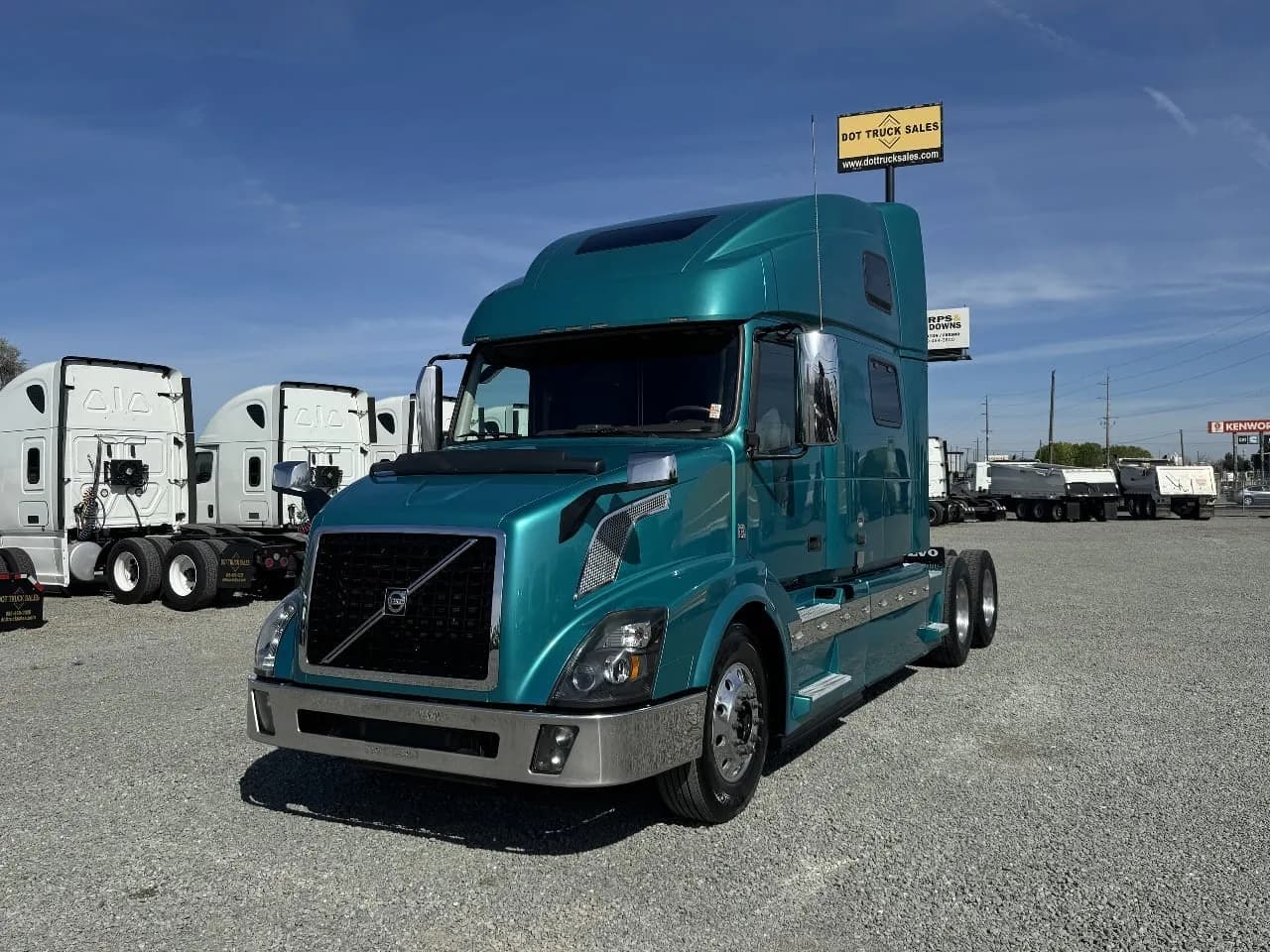 2015 Volvo VNL780 - Sleeper