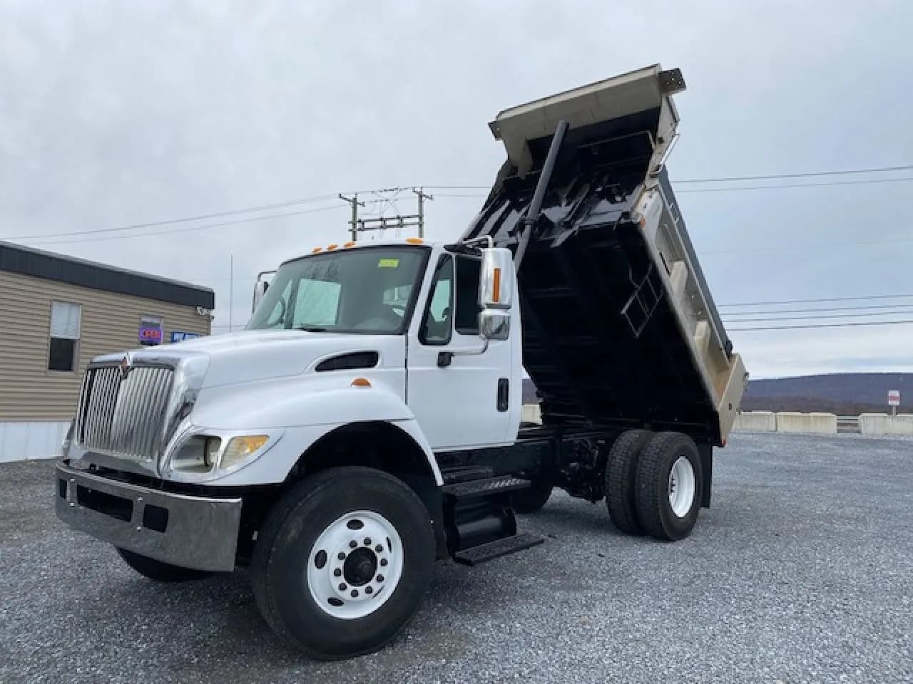 2007 International 7400 - Dump