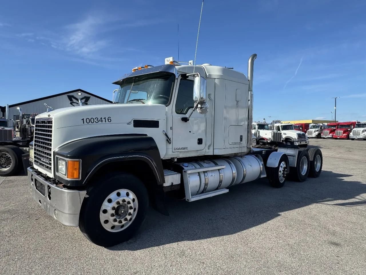 2015 Mack CHU613 - Sleeper