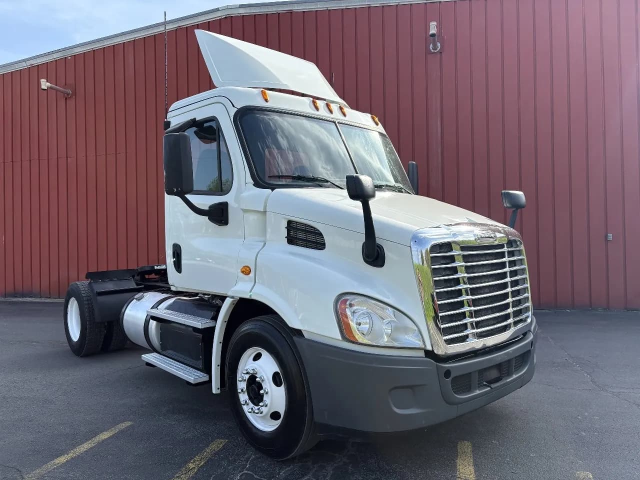 2015 Freightliner Cascadia - Day Cab