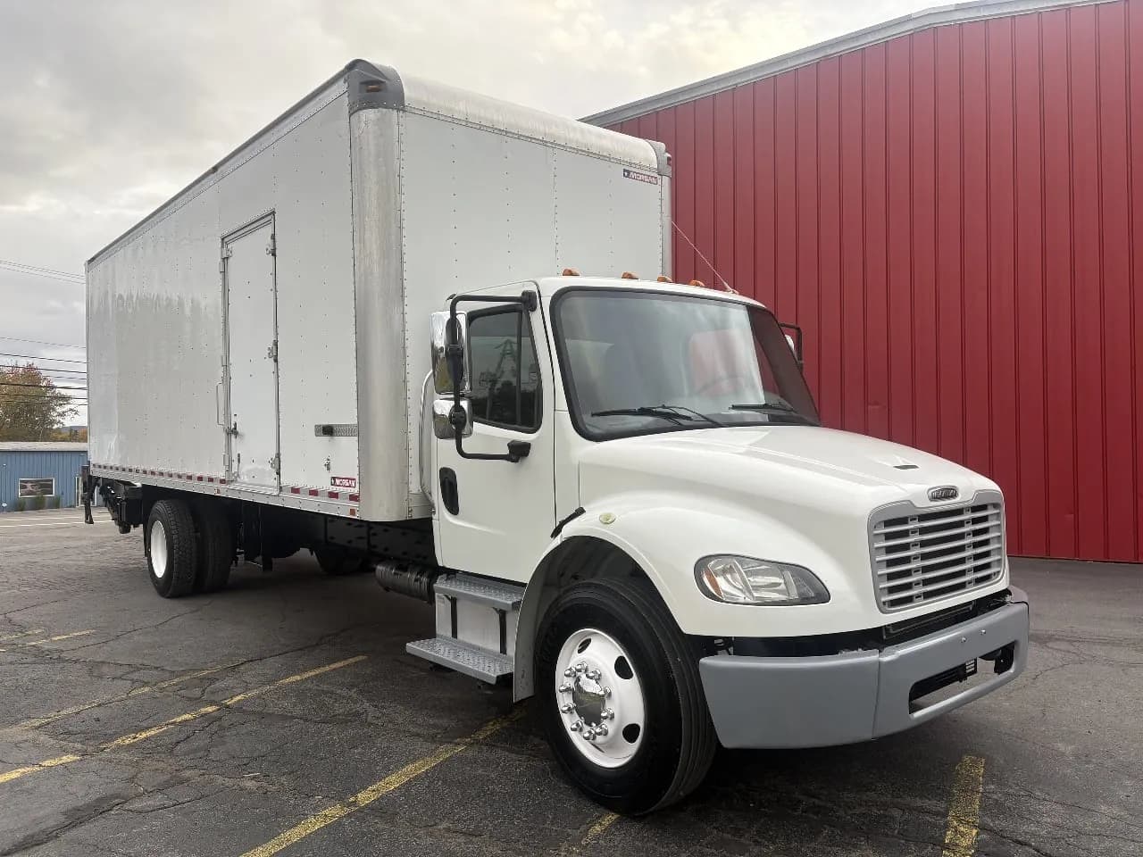 2016 Freightliner M2 - Box