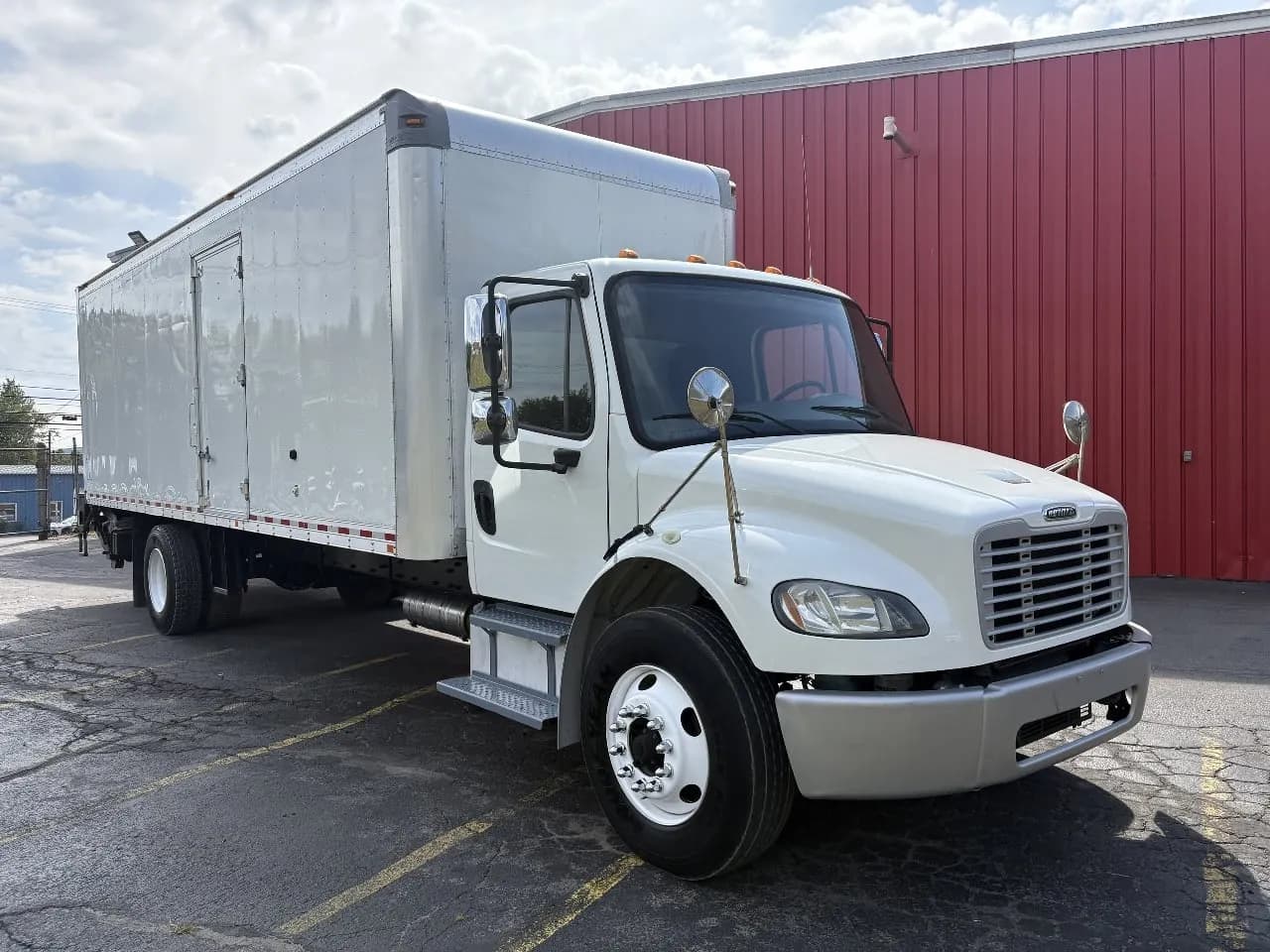 2017 Freightliner M2 - Box