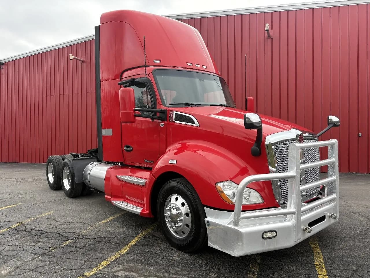 2018 Kenworth T680 Tandem Axle Daycab - Day Cab