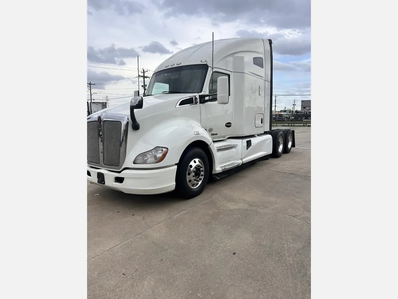 2020 Kenworth T-680 - Sleeper