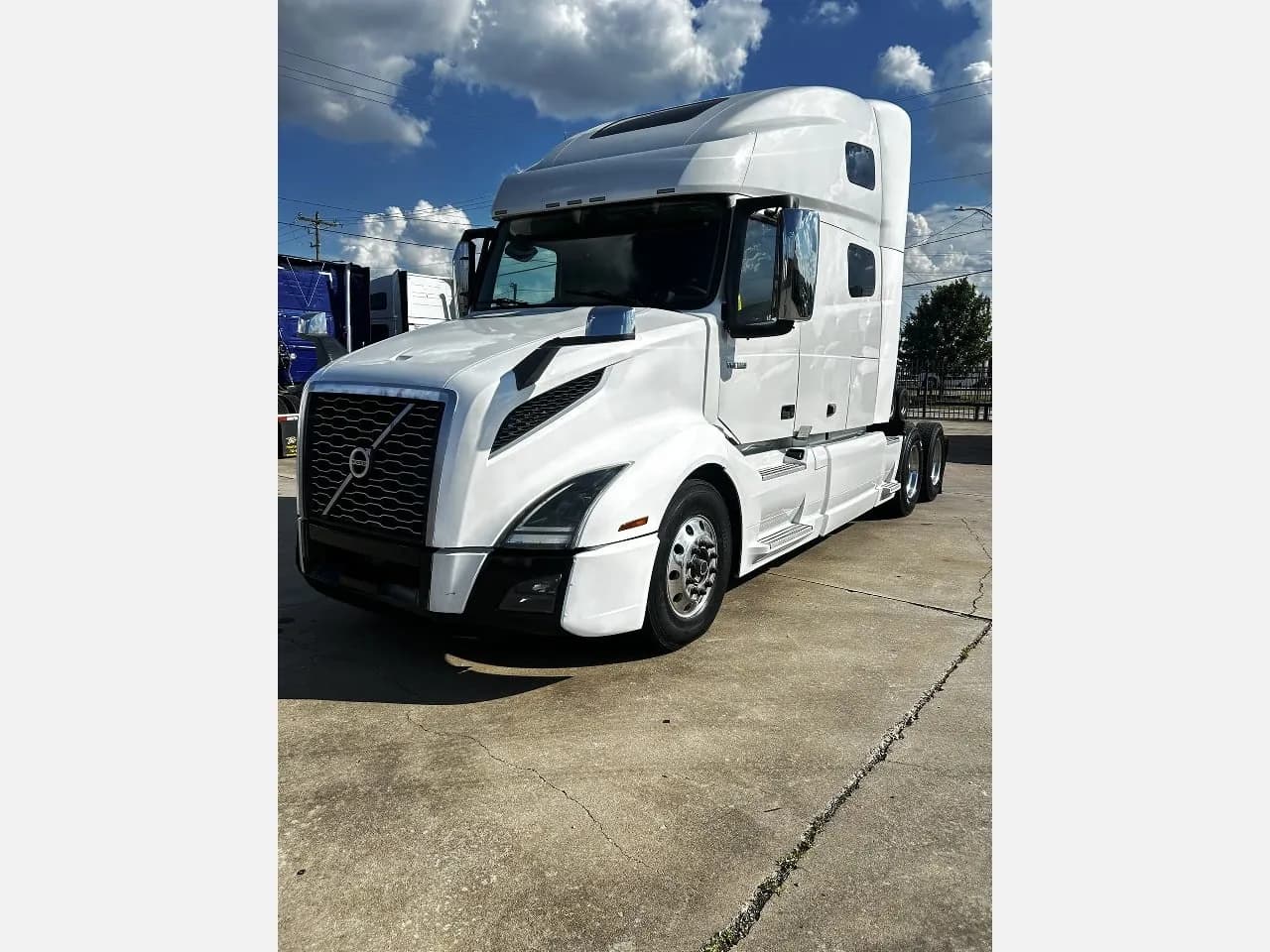 2019 Volvo VNL64T760 - Sleeper