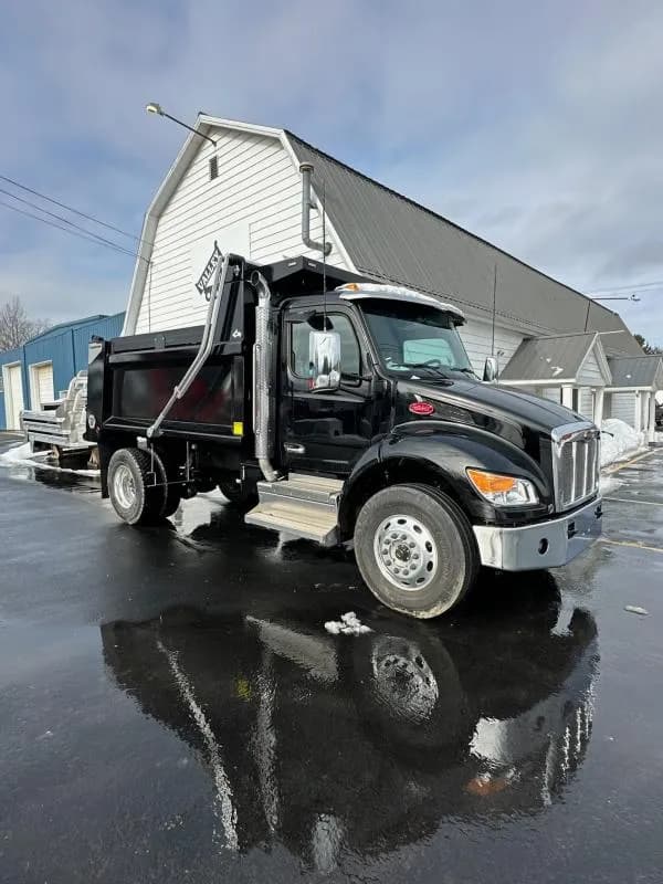 2025 PETERBILT 537 - Dump
