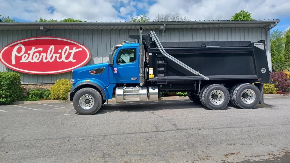 2025 PETERBILT 567 - Dump