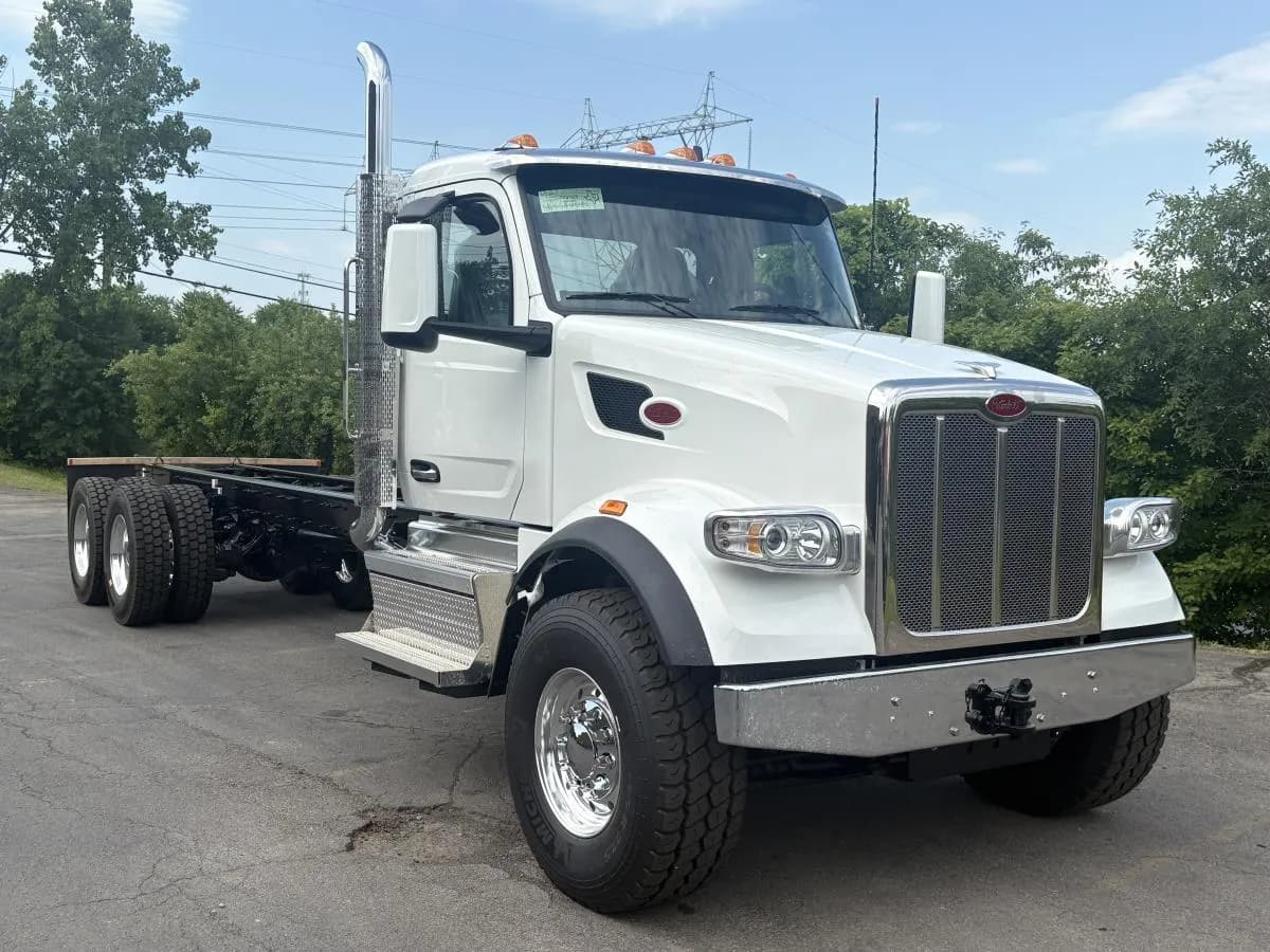 2026 PETERBILT 567 - Chassis