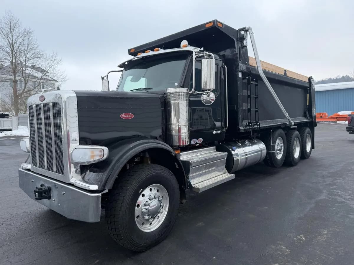 2026 PETERBILT 589 - Dump