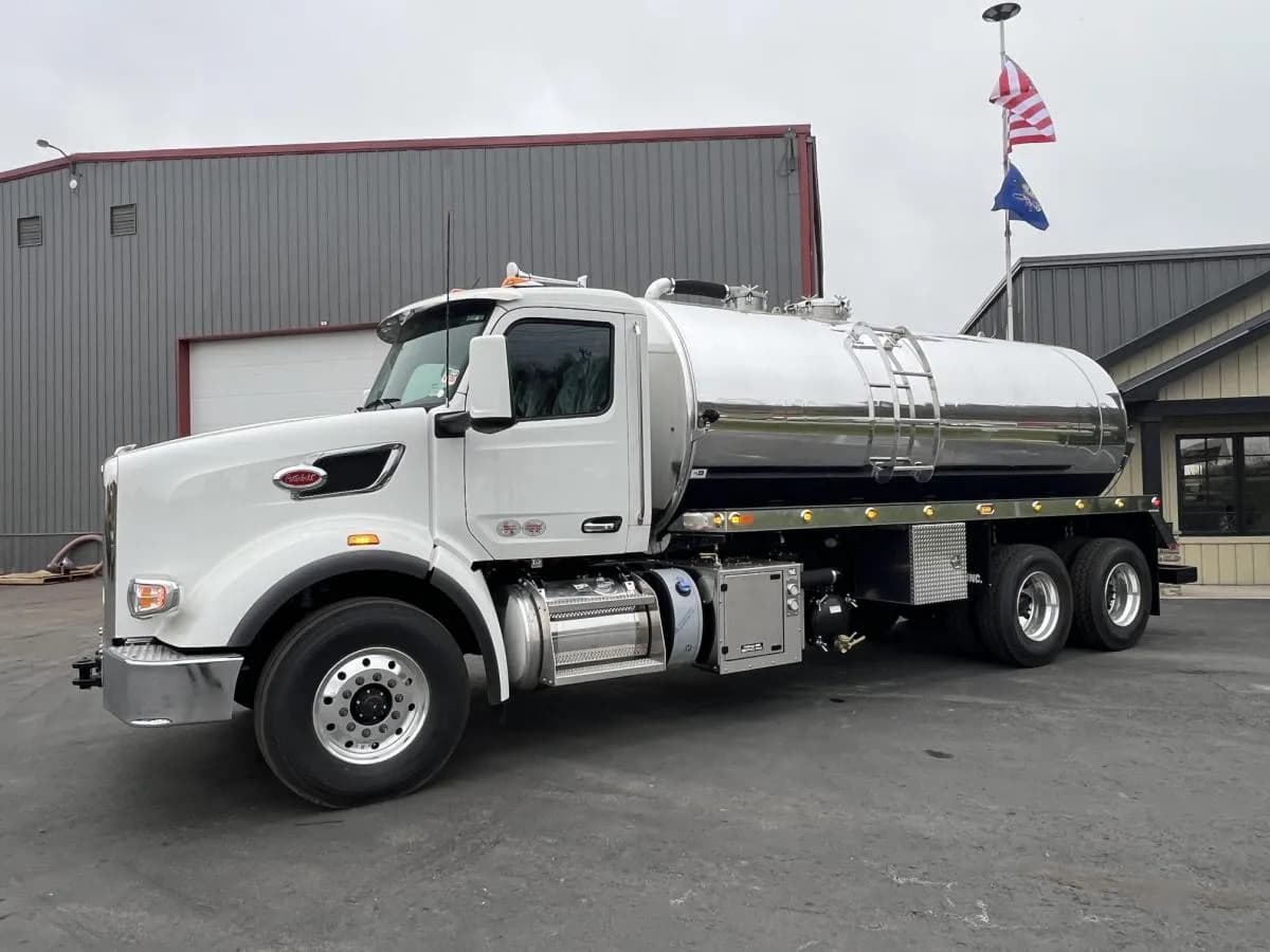 2026 PETERBILT 567 - Septic Tank Trucks