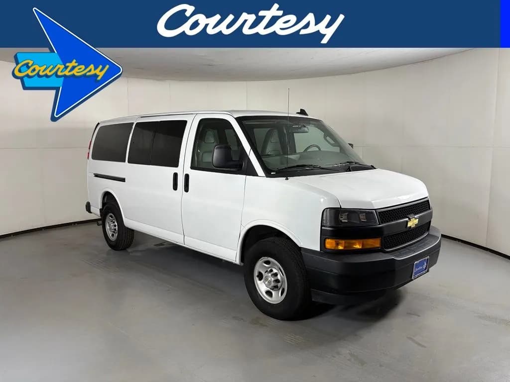 2023 Chevrolet Express 3500 - Vans