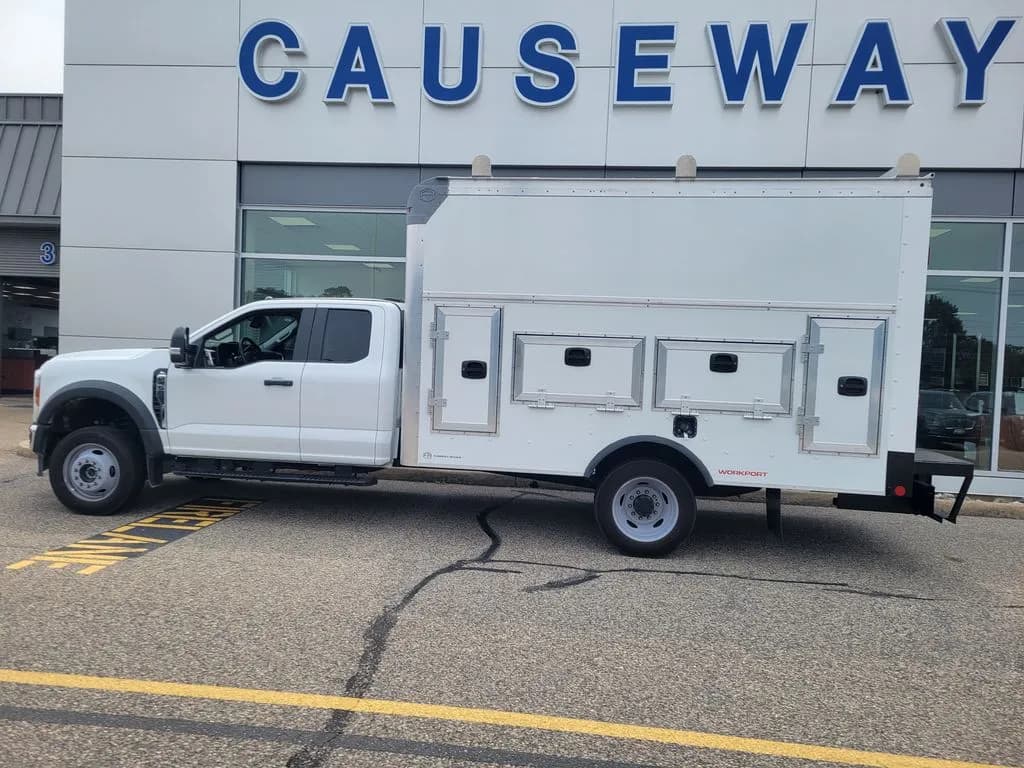 2026 Ford F-450 - Chassis