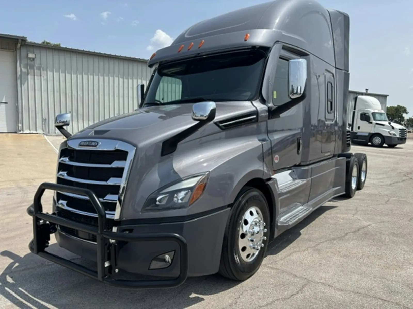 2025 Freightliner PT126SLP