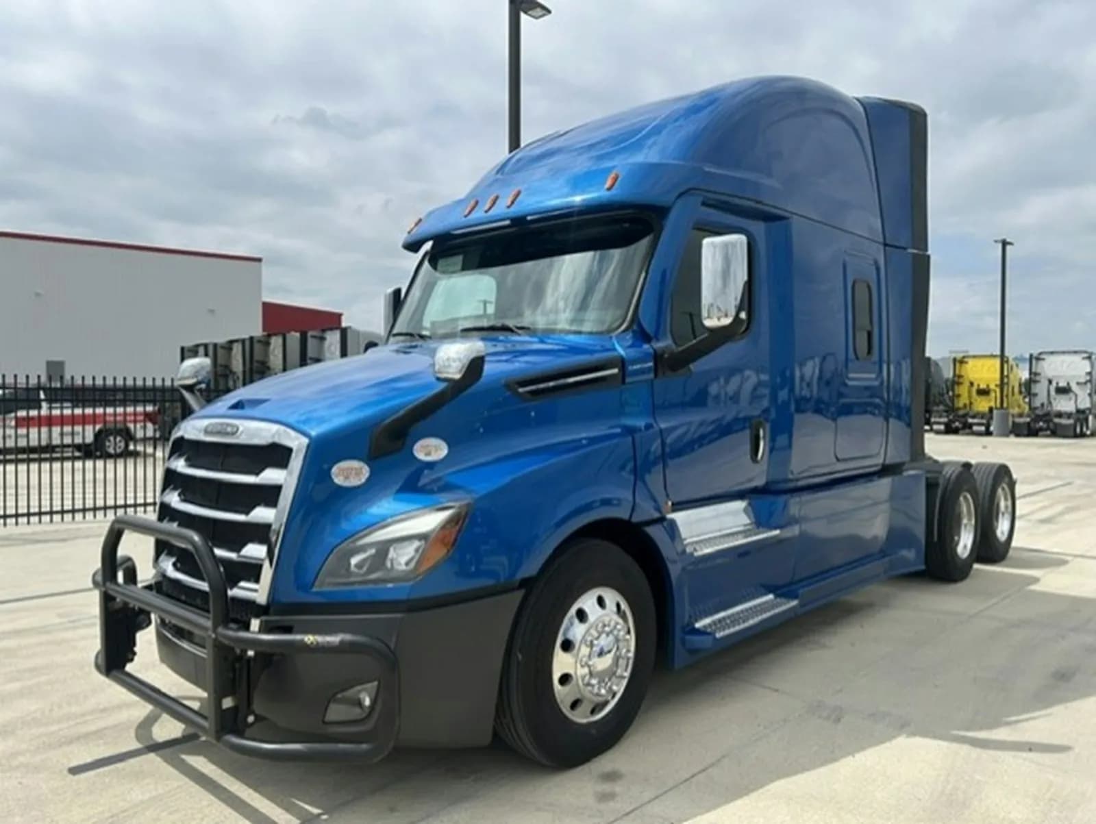 2025 Freightliner PT126SLP