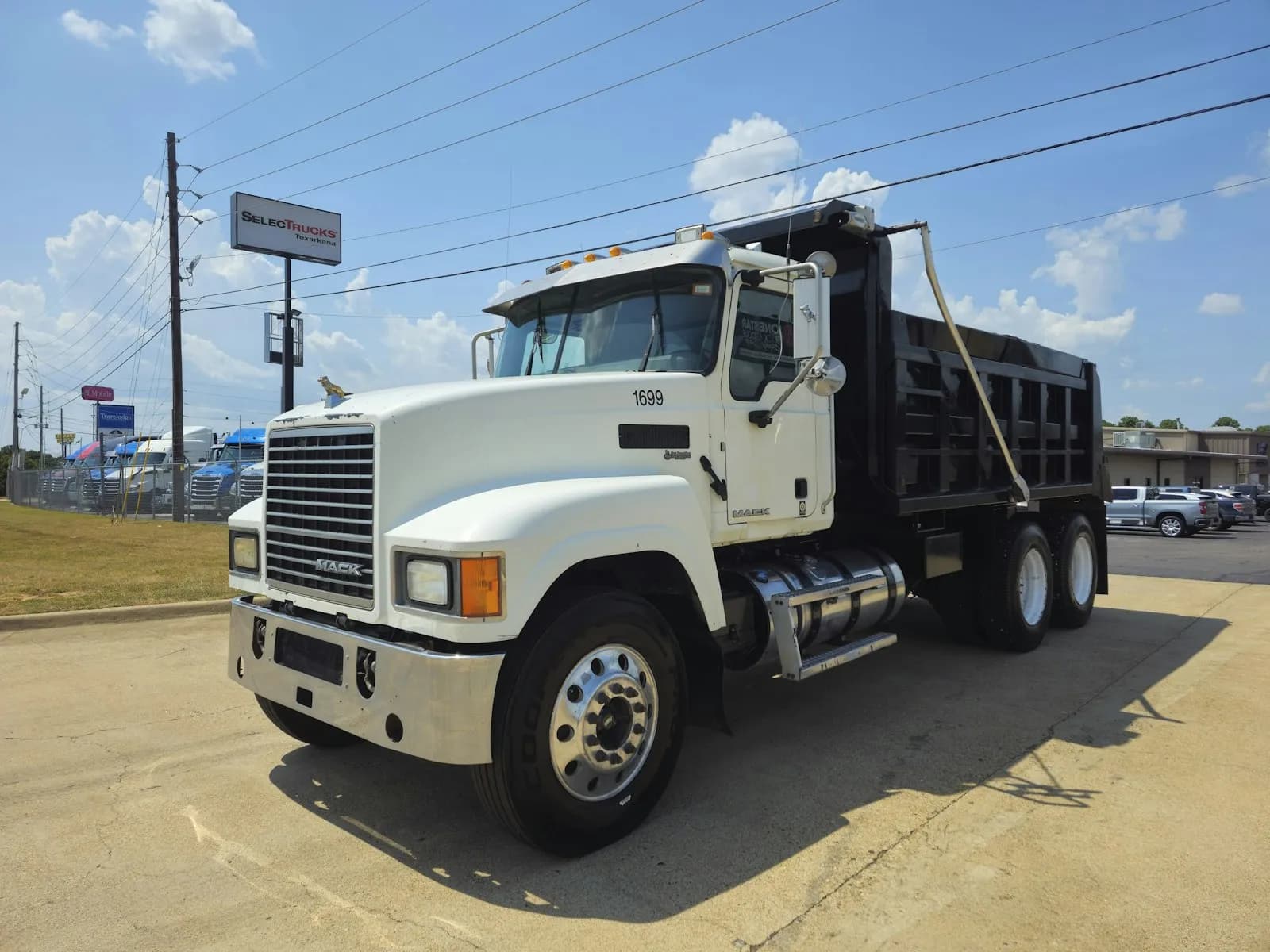 2016 Mack CHU613