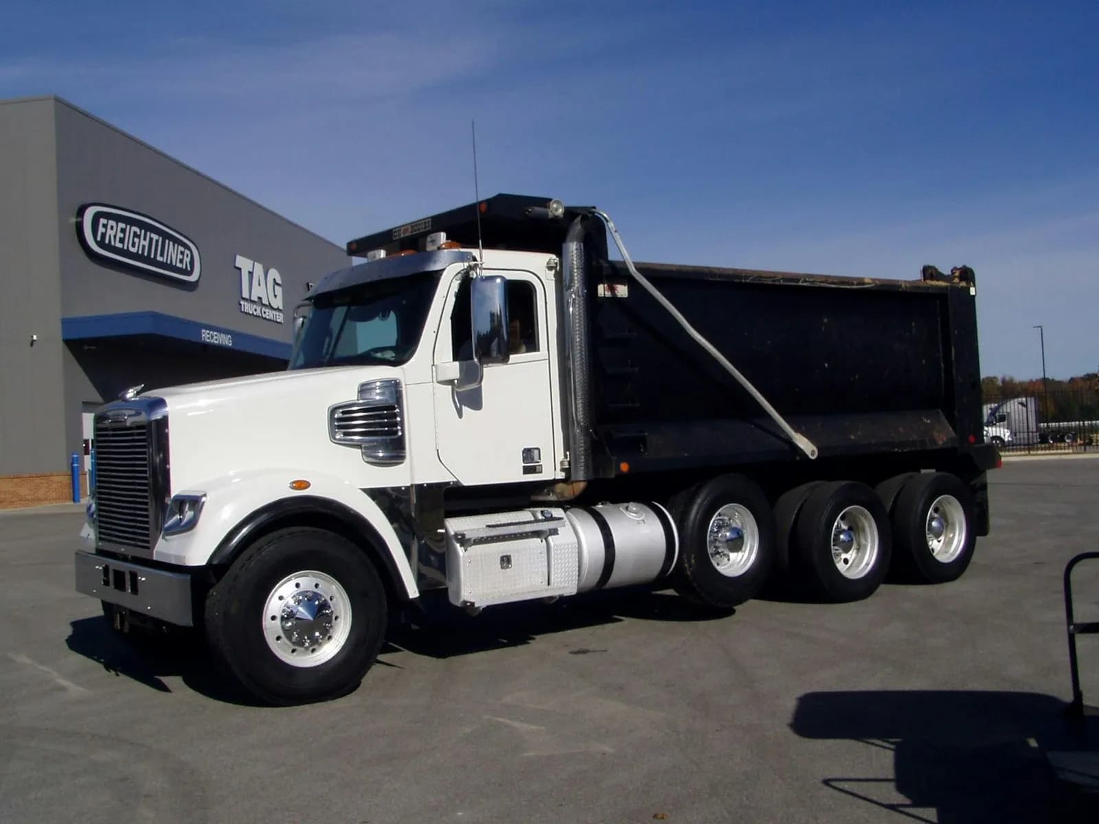 2020 Freightliner 122SD