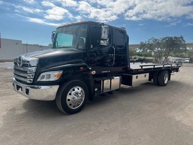 2026 Hino L6 Extended Cab - Tow