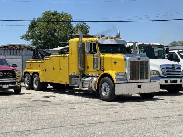 2007 Peterbilt 378 Extended Cab - Tow