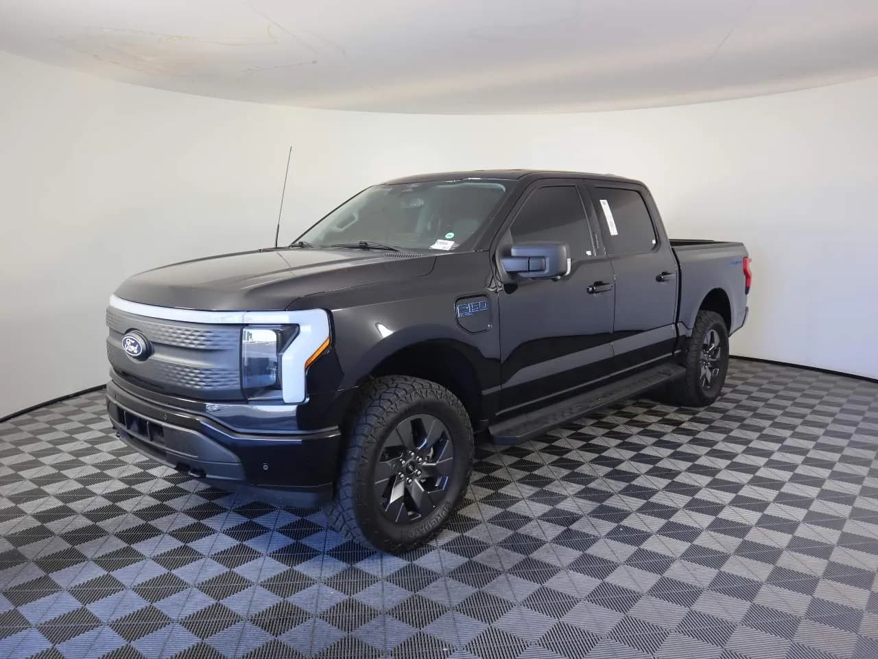 2024 Ford F-150 Lightning - Pickup