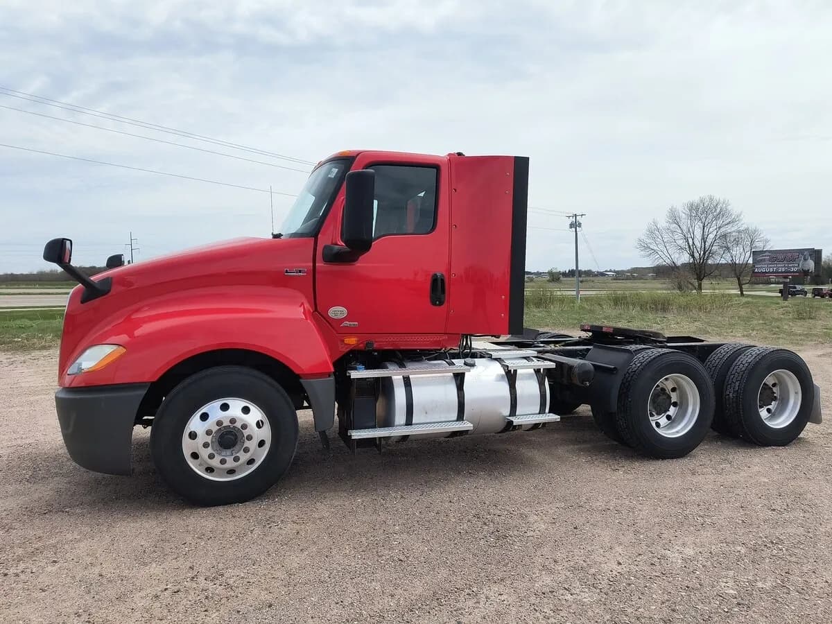 2020 International LT625