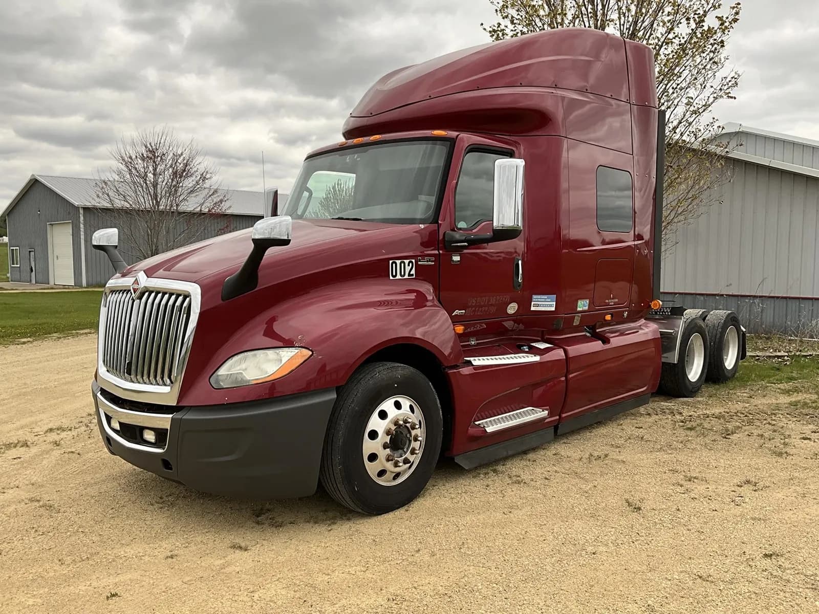 2018 International LT - Sleeper