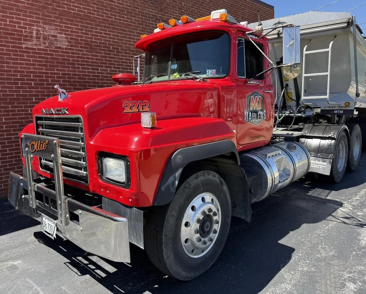 2000 Mack RD688S - Day Cab