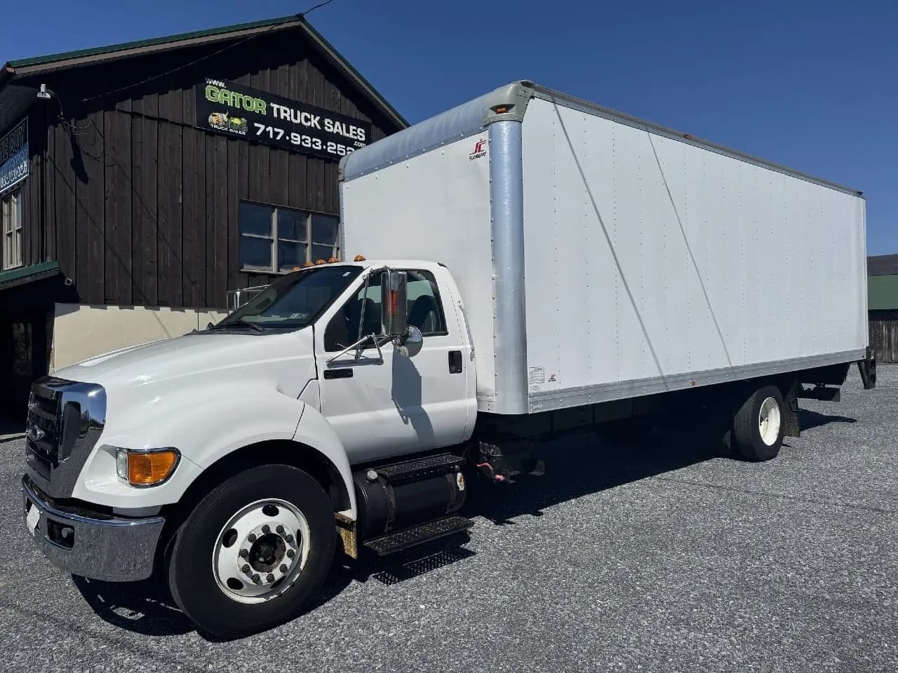 2013 Ford F650 - Box