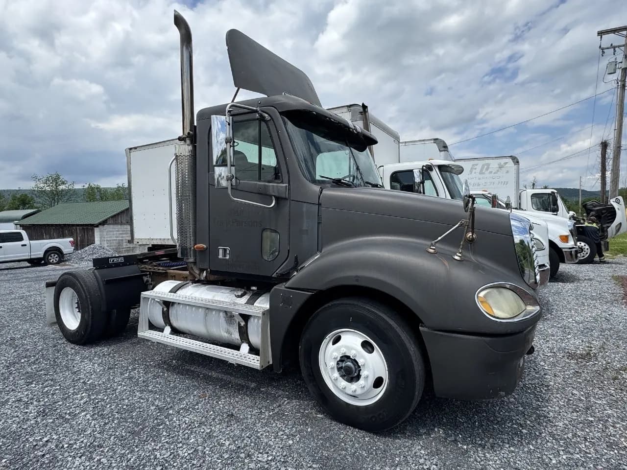 2002 Freightliner Columbia - Day Cab