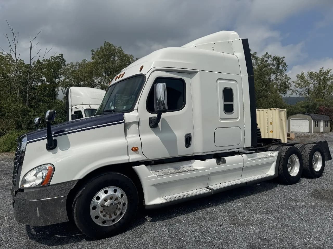 2014 Freightliner Cascadia - Sleeper