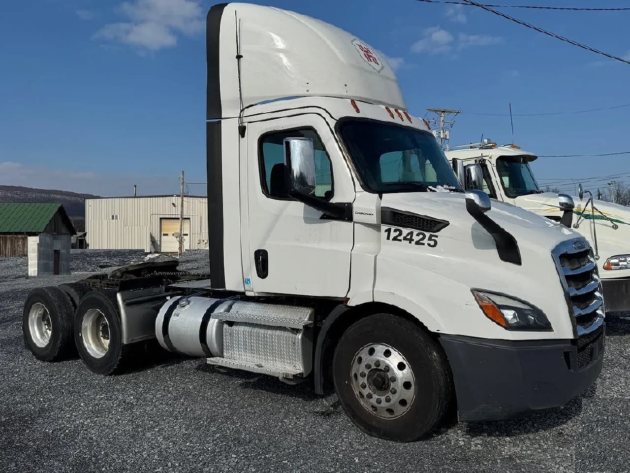 2020 Freightliner Cascadia - Day Cab