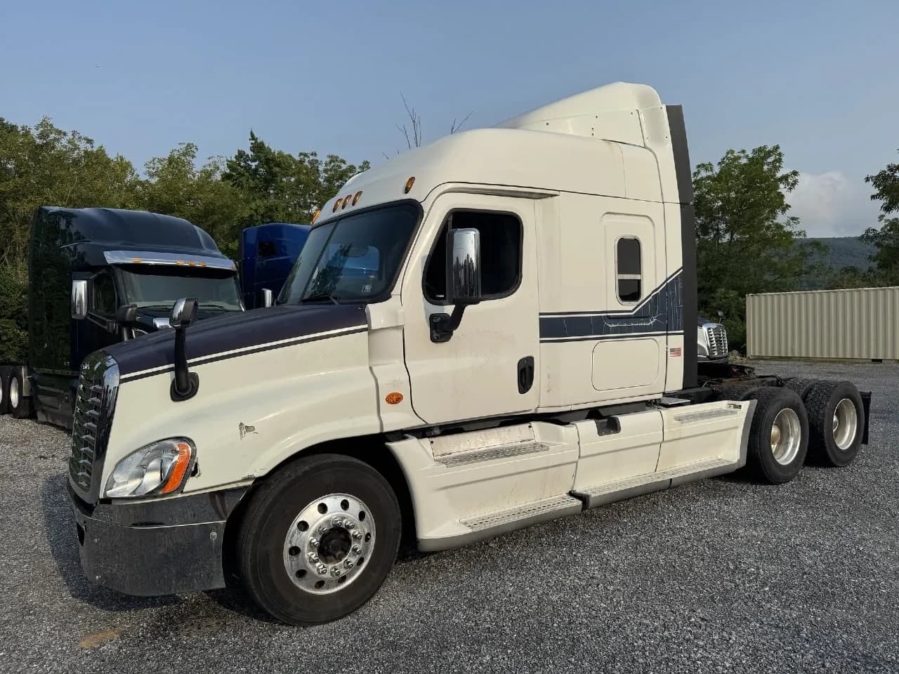 2014 Freightliner Cascadia - Sleeper