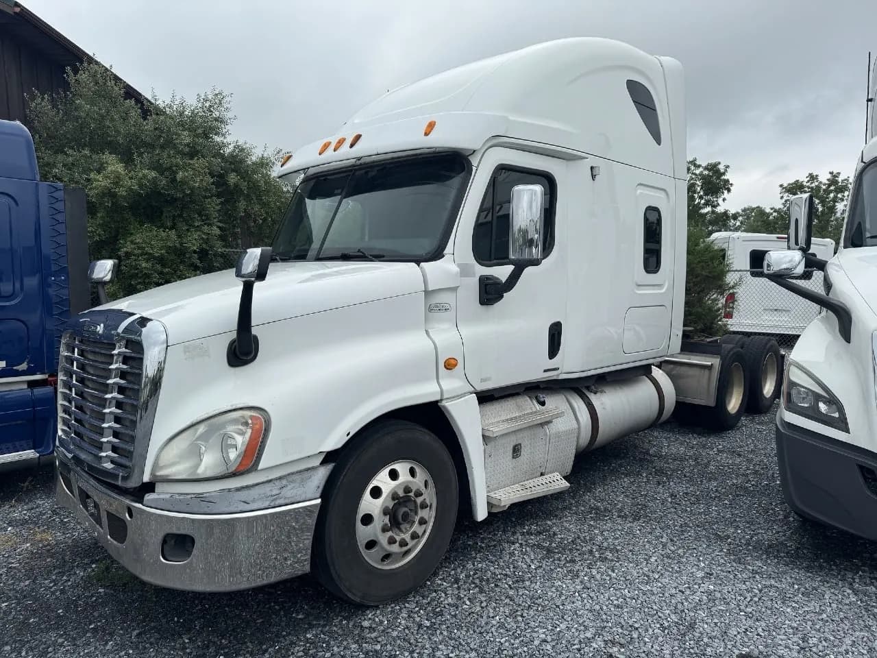 2012 Freightliner Cascadia - Sleeper