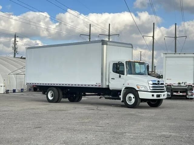 2026 Hino L6 - Box