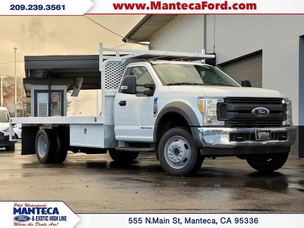 2017 Ford F-550 Chassis - Chassis