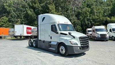 2023 Freightliner Cascadia - Sleeper
