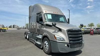 2025 Freightliner Cascadia - Sleeper