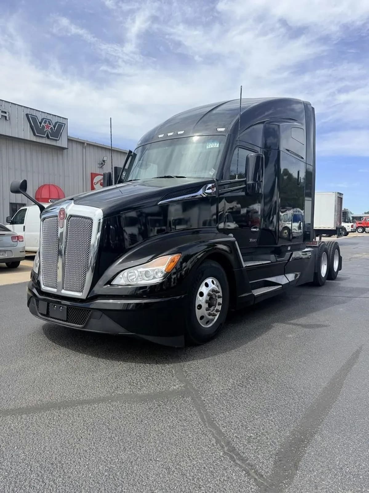 2023 Kenworth T680