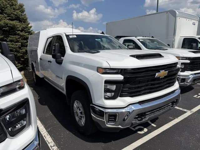 2026 Chevrolet Silverado 2500 Crew Cab - Chassis