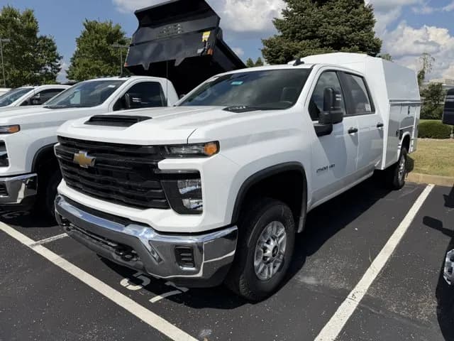 2026 Chevrolet Silverado 2500 Crew Cab - Chassis