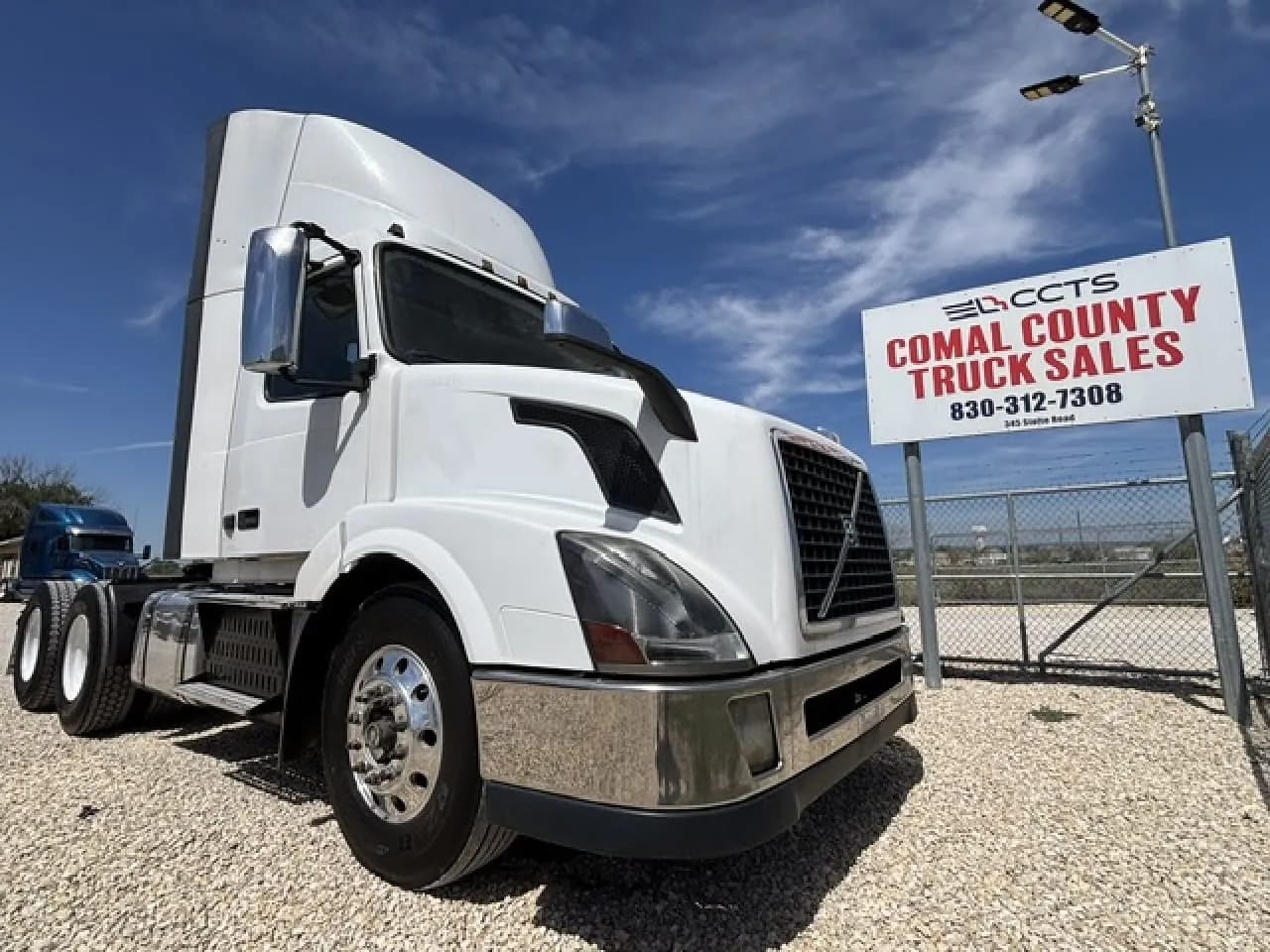 2017 Volvo VNL300 - Sleeper