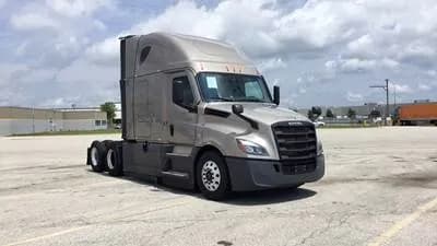 2025 Freightliner Cascadia - Sleeper