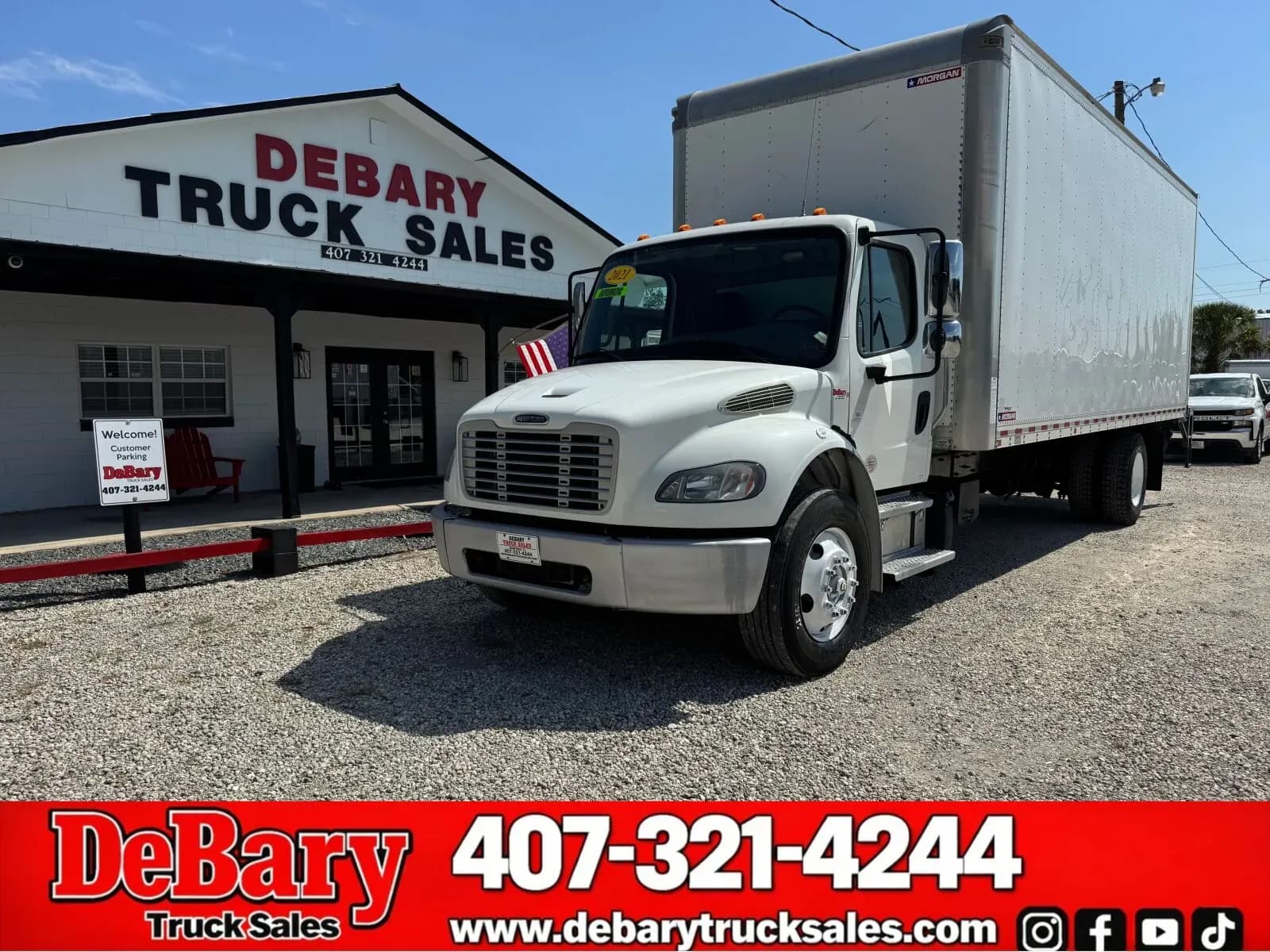 2021 Freightliner M2 106 - Box
