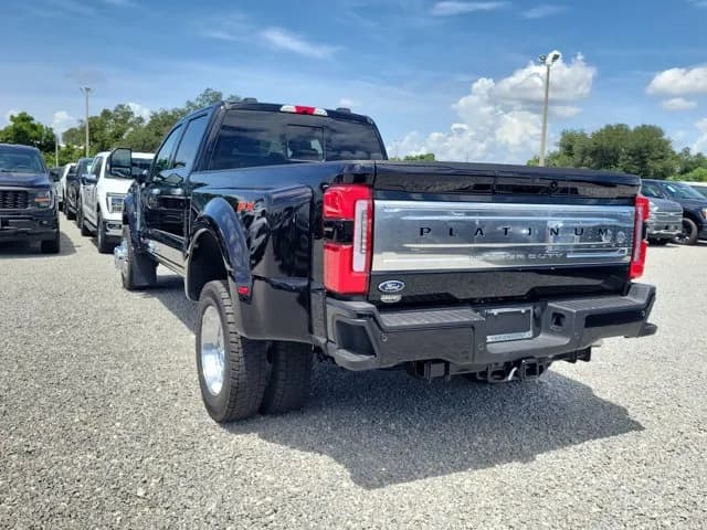2026 Ford F-450 Crew Cab - Pickup