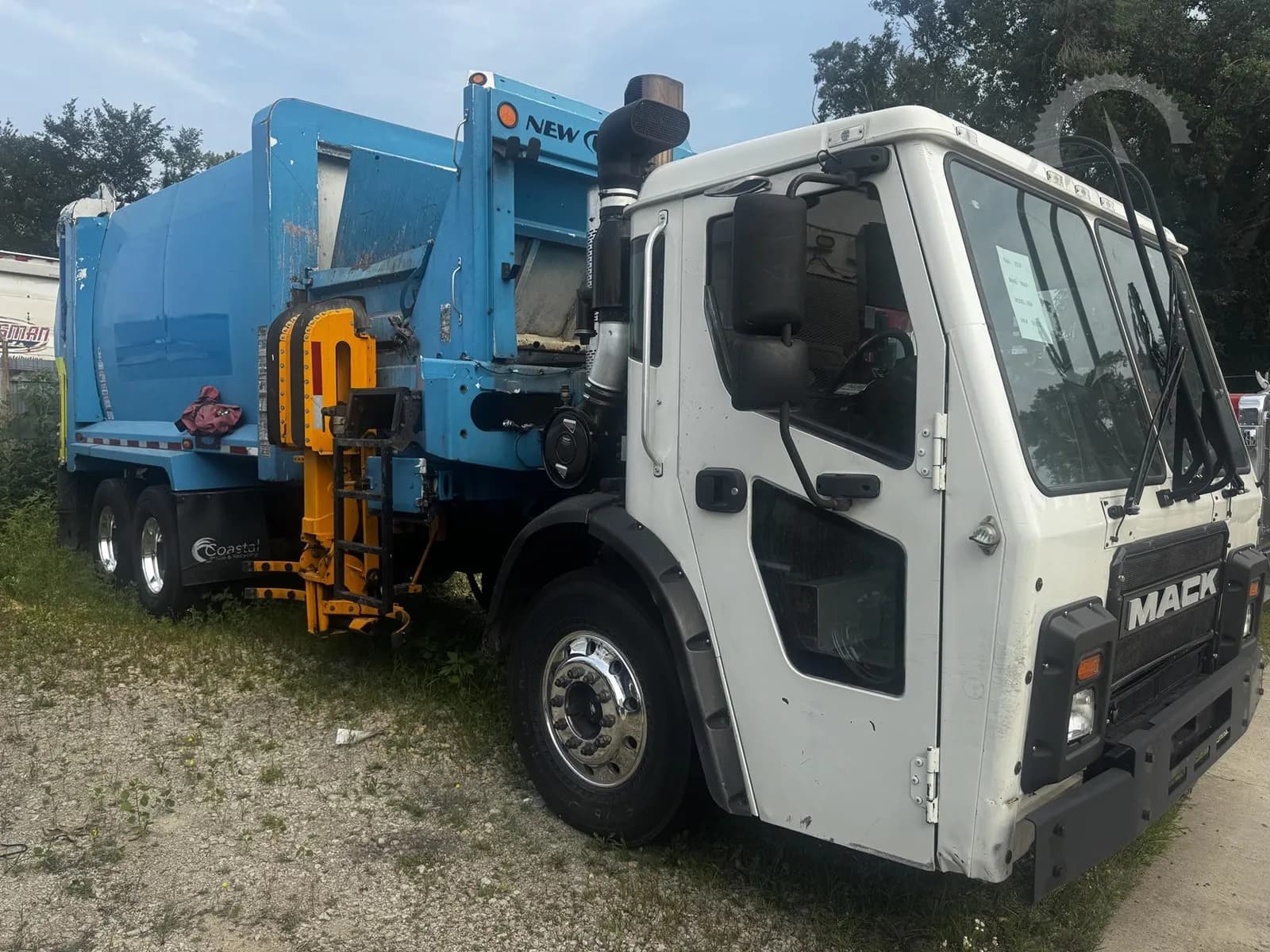 2018 Mack LR64 - Garbage