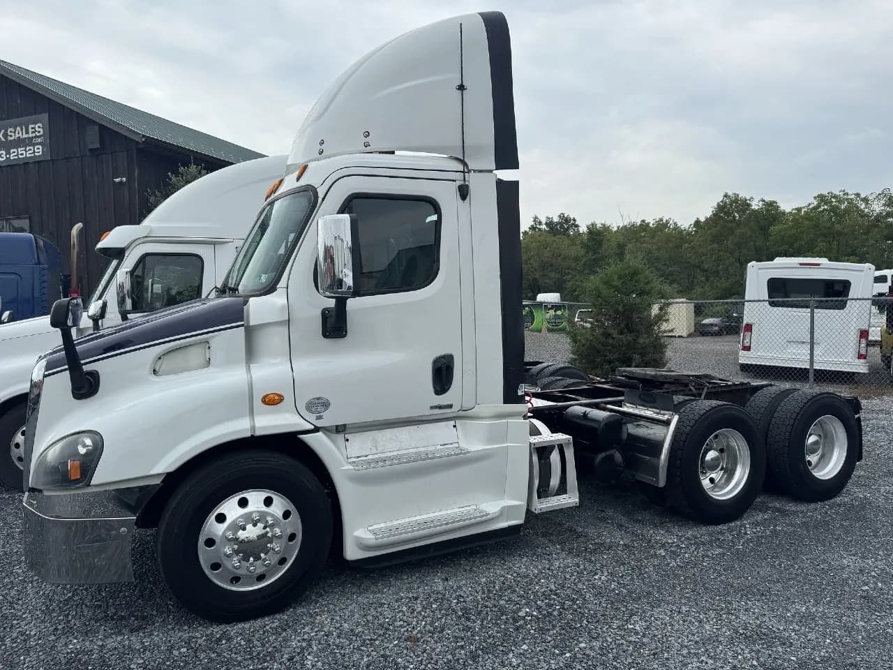 2016 Freightliner Cascadia - Day Cab