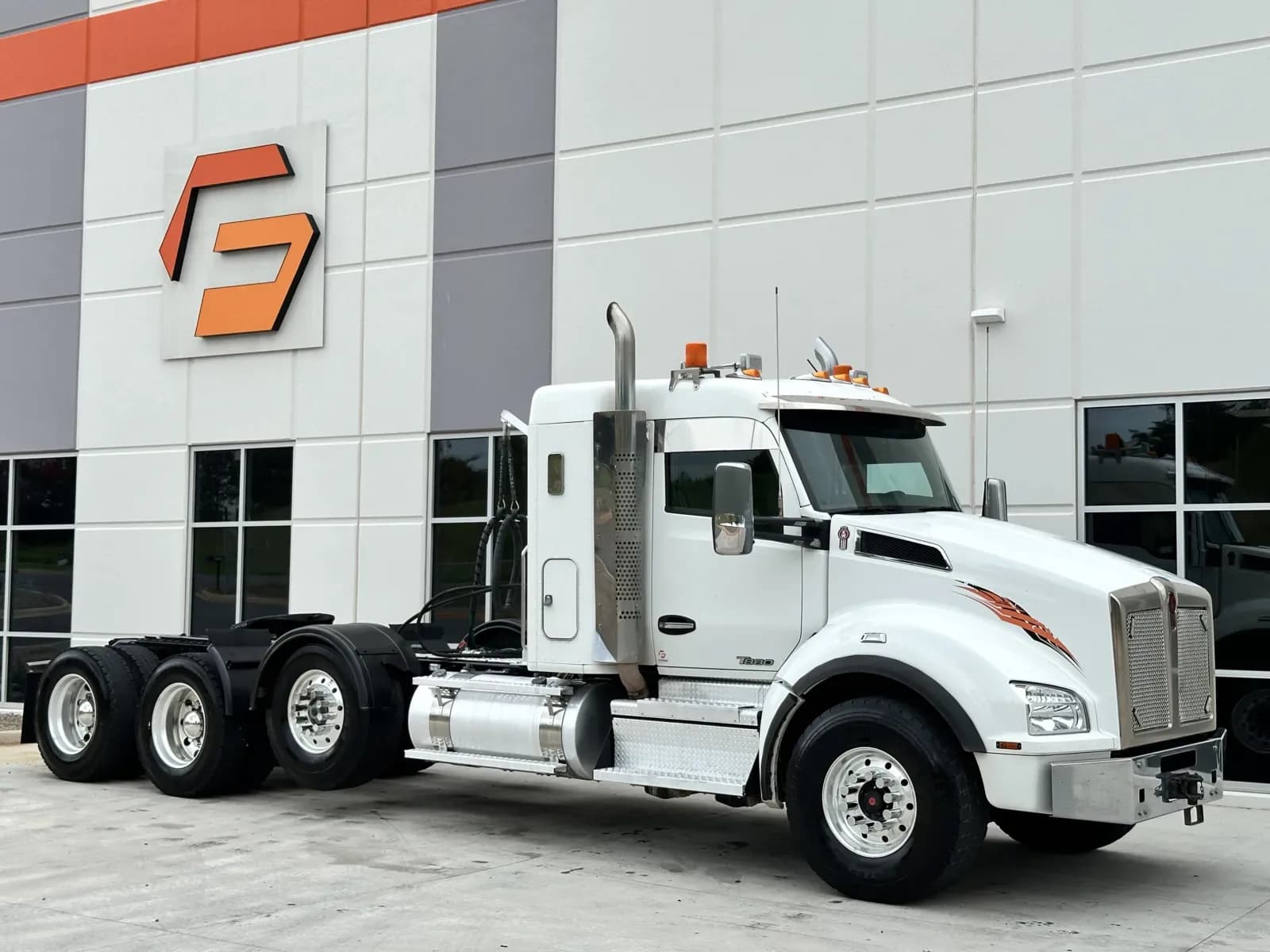 2019 Kenworth T880 - Sleeper