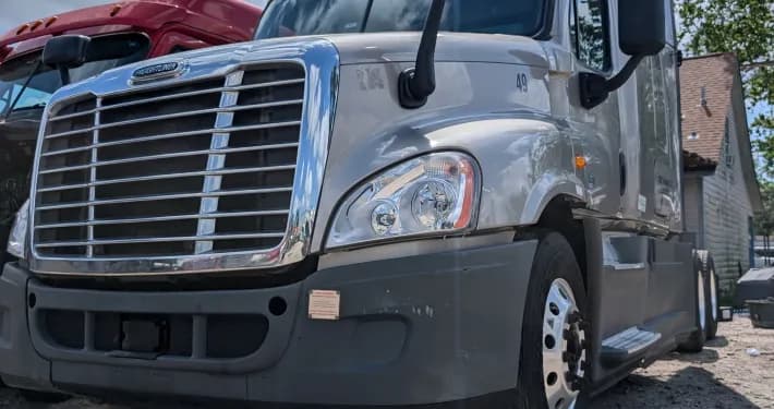 2016 Freightliner Cascadia - Sleeper
