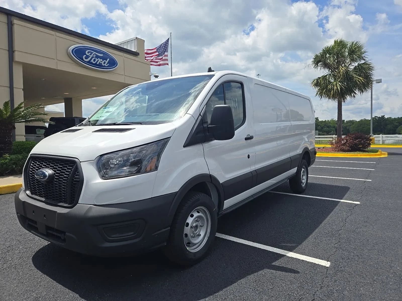 2025 Ford Transit-250 Base - Vans
