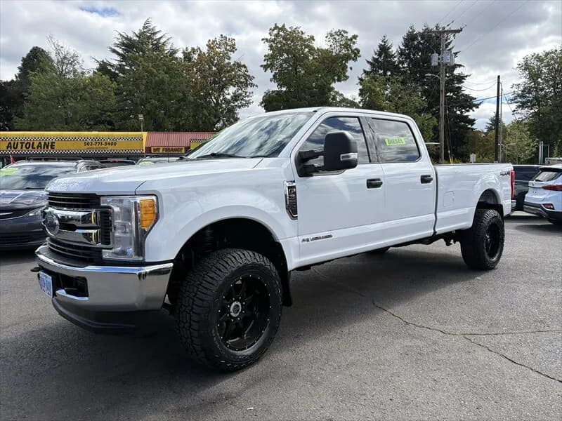 2017 Ford F-350 Super Duty XLT - Pickup
