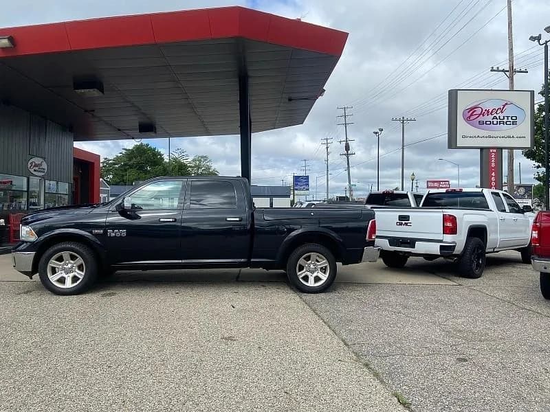 2017 Ram 1500 Laramie Crew Cab LWB - Pickup